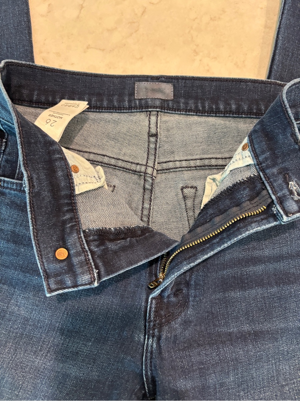 Mother Dark Wash Straight Leg Jeans with Frayed Hem like new size 26 - Picture 6 of 11